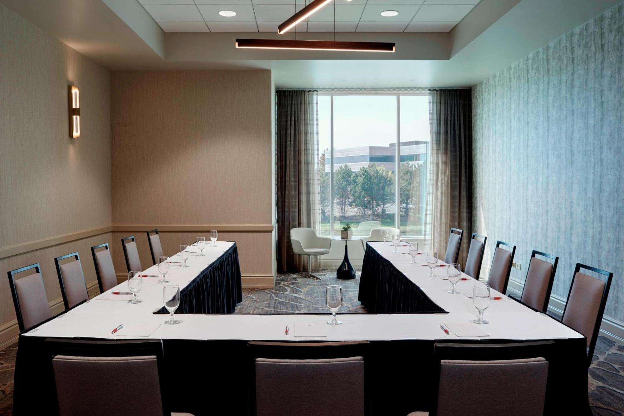 Chicago Marriott Southwest At Burr Ridge Exterior foto